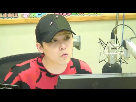 170405 Hongki's Kiss the Radio - Lee Sieon, Kwak Dongyeon
