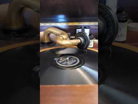 Ain't misbehavin'  (Vocal (trombone solo) Jack Teagarden) Paul Whiteman and his Orchestra   Bluebird