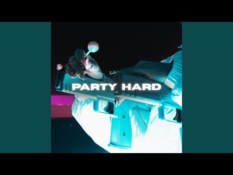 PARTY HARD