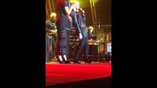 John Farnham + Olivia Newton John - Summer Nights @ Sandalford, Margaret River 4/4/15