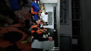 Download lagu [Tik Tok] Yang pake helm keberatan perut :D mp3