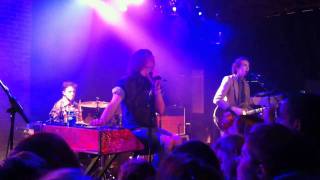 Mystery Jets &#39;Flash A Hungry Smile&#39; - Live @ La Maroquinerie (12-10-2010)