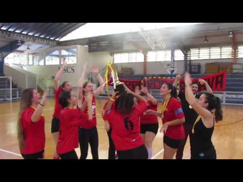 DIREITO SBC RECEBE A PREMIACAO PELO TITULO - III CAMP. FEM. DE HANDEBOL 2016 - INTERATLETICAS