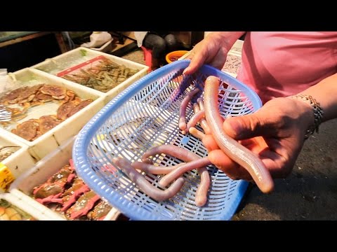 Excursão de comida de rua chinesa em Guangzhou, China | Frutos do mar exóticos chineses, carne de porco para churrasco e comida de rua
