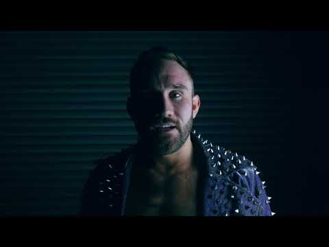 Effy has a message for Jason Cade before Pickle in the Tree