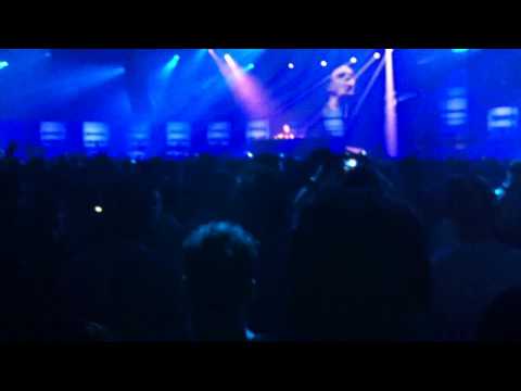Markus Schulz @ ASOT 500 (Den Bosch) Beat Service -- Outsider (Original Mix)