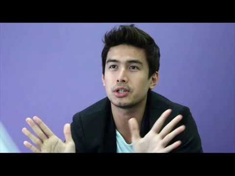 download lagu mp3 mp4 Christian Bautista Grown Up Christmas List, download lagu Christian Bautista Grown Up Christmas List gratis, unduh video klip Christian Bautista Grown Up Christmas List