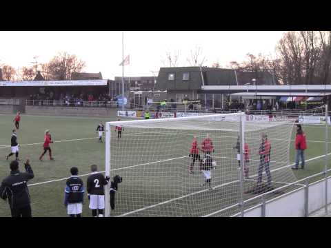 30 maart 2013. Nieuwerkerk E1 wint Nieuwenhoorn E Hoofdklasse toernooi