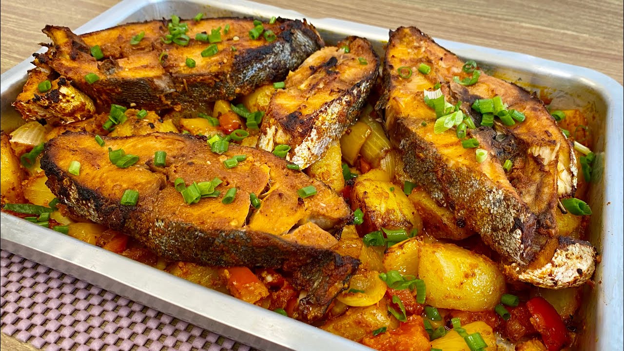 PEIXE ASSADO COM BATATA MUITO FÁCIL