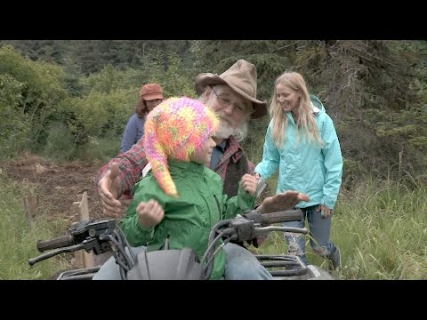 download lagu mp3 mp4 Jewel Family, download lagu Jewel Family gratis, unduh video klip Jewel Family