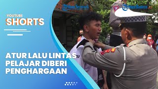 Polrestabes Semarang Beri Penghargaan ke Pelajar Viral yang Atur Lalu Lintas saat Bus Trans Terbakar