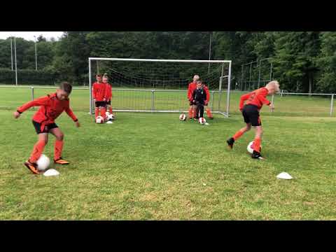 Eerbeekse Boys - Kappen en draaien - Kap binnenkant voet rechts