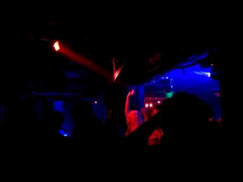 Grum @ Play - Chicane - Offshore (Grum remix)