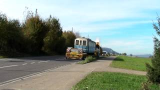 preview picture of video 'Birsigtalbahn: Wagen 52 zwischen Aesch und Ettingen'