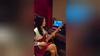 Download lagu kumpulan video gitaris cantik metal main melodi II keren banget mp3