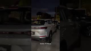 Download lagu Seramnya nampak mcm ada seseorang dlm kereta tu, tapi bila pergi lihat dkt, org tu hilang pula?!😳😰 mp3