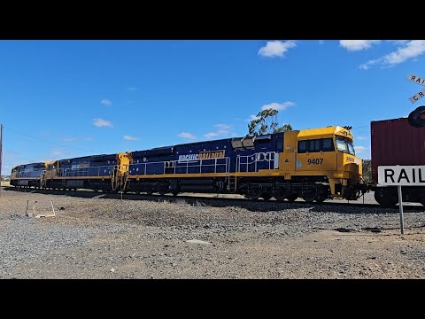 2PM5 PN up "Linfox Express #2" (3x 94s, 61P), Perth to Melbourne, 1550, 27/11/25, Murtoa VIC 
