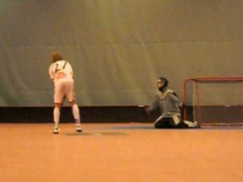 Jaggos sjuka monster räddning emot Alba