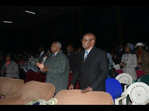REV MAKARICHI AT DR SHUMBAMBIRI FUNERAL