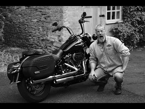 How to Install Vance & Hines Eliminator 300 Exhaust on a Harley Heritage Classic 114