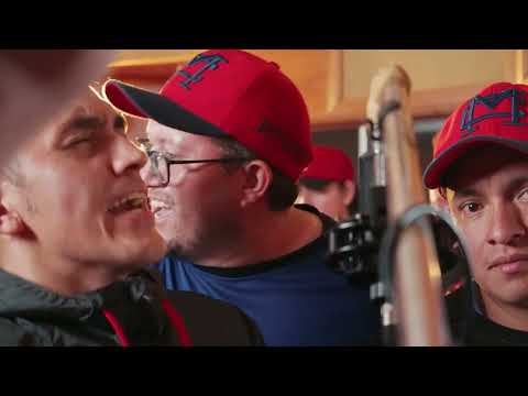 "Ya me voy para la cancha" Barra: La Banda del Rojo &bull; Club: Municipal