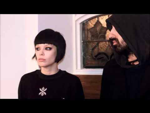 Crystal Castles   Untrust Us Alex Zelenka Rmx)