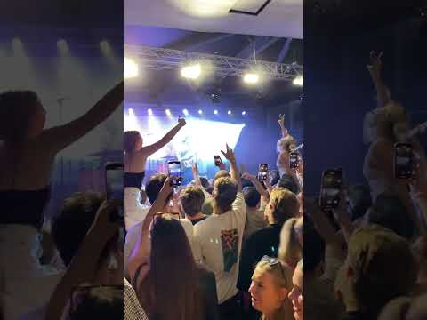 The Rions- Minivan snippet live Gosford 2023