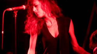 Melissa Auf der Maur - Head Unbound (live München 59:1 06.12.2010)