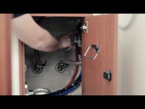 E Check in S:Y DENEB  WATER TANK SELECTOR BAVARIA CRUISER 40