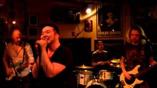 Banda Cowbell - Don't get me wrong (The Pretenders)