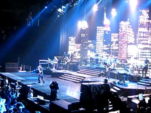 Jay-Z & Bridget Kelly - Empire State of Mind Live Seattle, WA @ Blueprint 3 Tour