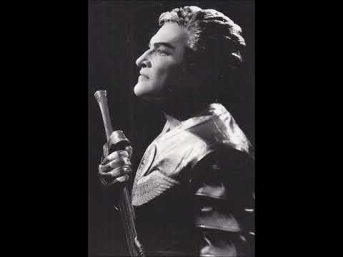 Il tenore Jess Thomas sull'importanza del Belcanto e di cantare 'Piano' in Wagner