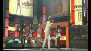 International love (HD) - Pitbull ft. Chris Brown - Premios Lo Nuestro 2012 (Miami)