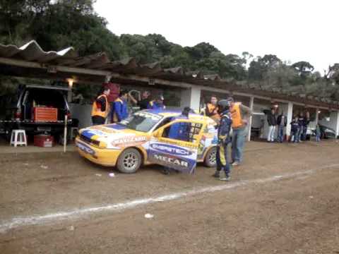 Pit Stop de Chris Borneman nas 100 Milhas de São Bento (24/07/2011)