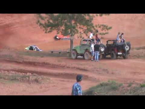 GAIOLA TURBO FAZENDO CURVA EM DUAS RODAS