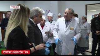 В Грозный приехал врач одной из ведущих клиник Турции Тархан Озлер 