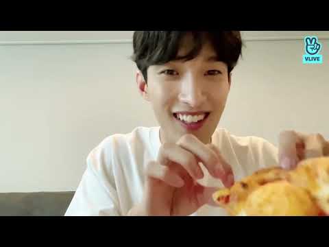 Let's eat with Dokyeom 😋 l Seventeen Dk Vlive with eng sub  l June 04,2022