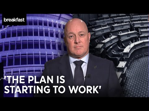 Poll: Luxon up 5 points, Labour, National-aligned experts unpack results | TVNZ Breakfast