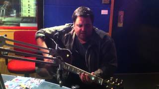 Alex Lloyd performs &#39;Amazing&#39;  with David &amp; Tanya 1029KOFM