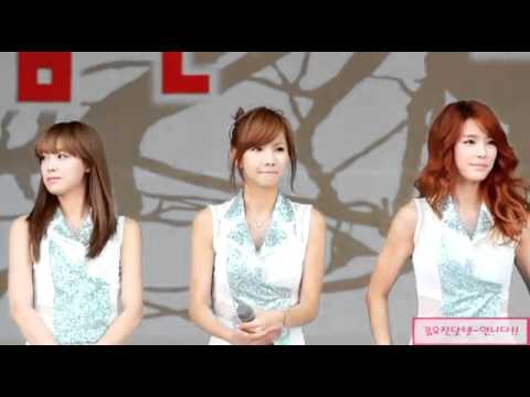 JungHi moment @ 2011 World Ginseng Expo