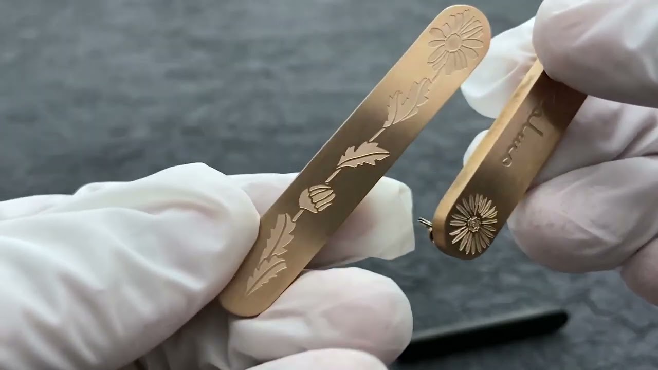 1571-Rounded Square Pin