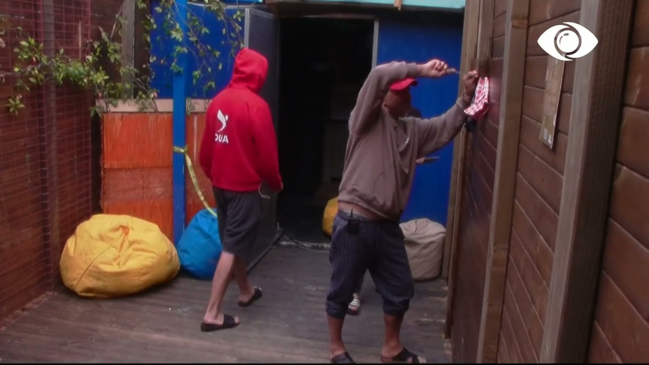 “Ekspozitës” i shtohen edhe ‘vepra’ të tjera