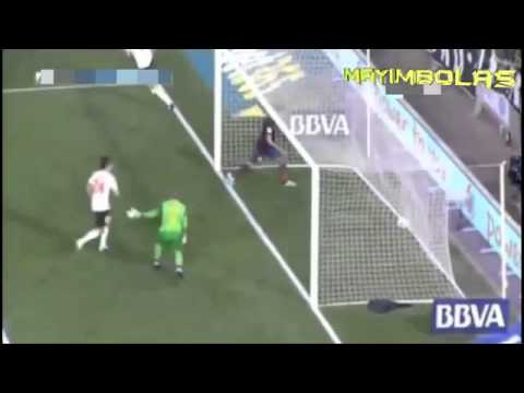 Valencia vs Barcelona 2 3 Gol Helder Postiga Liga BBVA 01 09 2013)   YouTube
