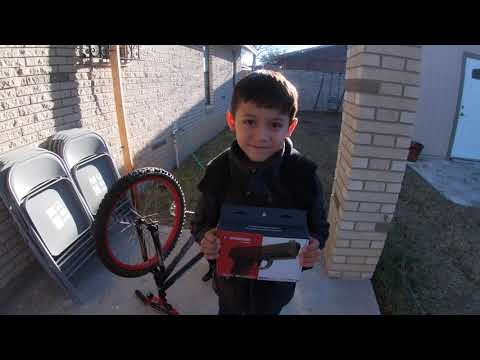 Unboxing \u0026 First Look At The Crosman MK45 CO2 Semiautomatic BB Pistol.