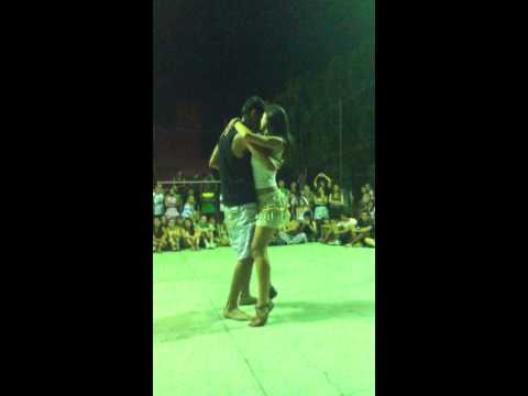 Exame Pé Descalço Vermelha - Babi Morena - Xote