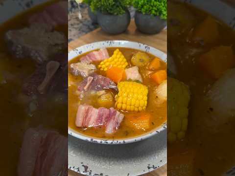 ¡Descubre el Ajiaco Cubano Auténtico! 🇨🇺🍲✨