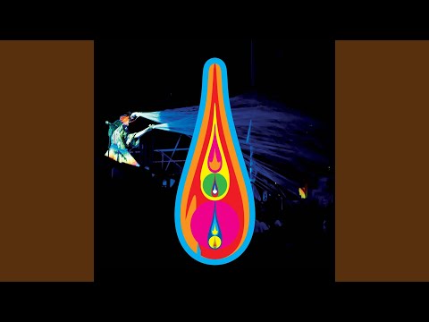 Videoclip de Innocence (Simian Mobile Disco Dub Remix) — Björk