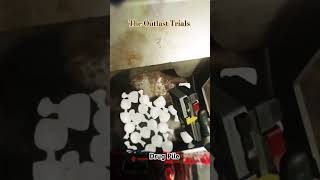 We created some drugs 😈 Time to grab the drugs and run 😁 in The Outlast Trials 😱