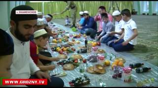 В главной мечети Надтеречного района верующие проводят коллективные ифтары