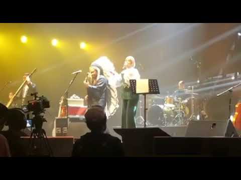 LIVE Mari bercerita • song by Payung Teduh ft. Ernie Zakri 😍